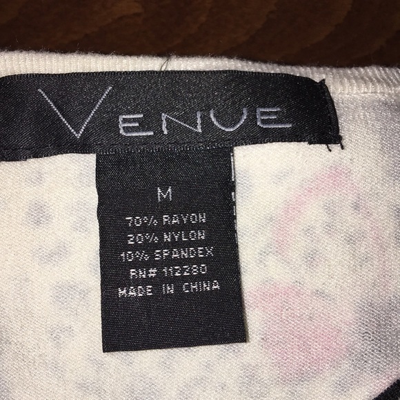 Butterfly beaded sweater 🦋 - Picture 4 of 5